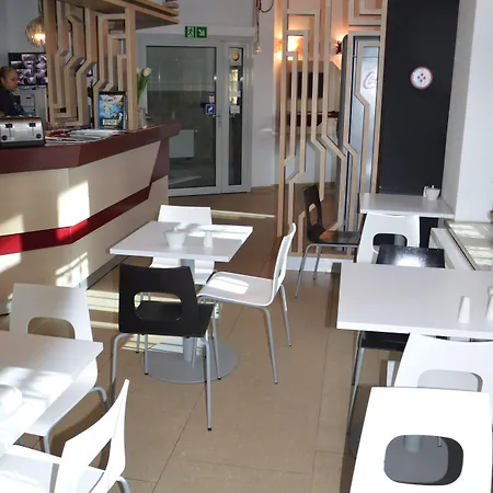 Great Polonia Dwarf Bed & Breakfast Vratislav